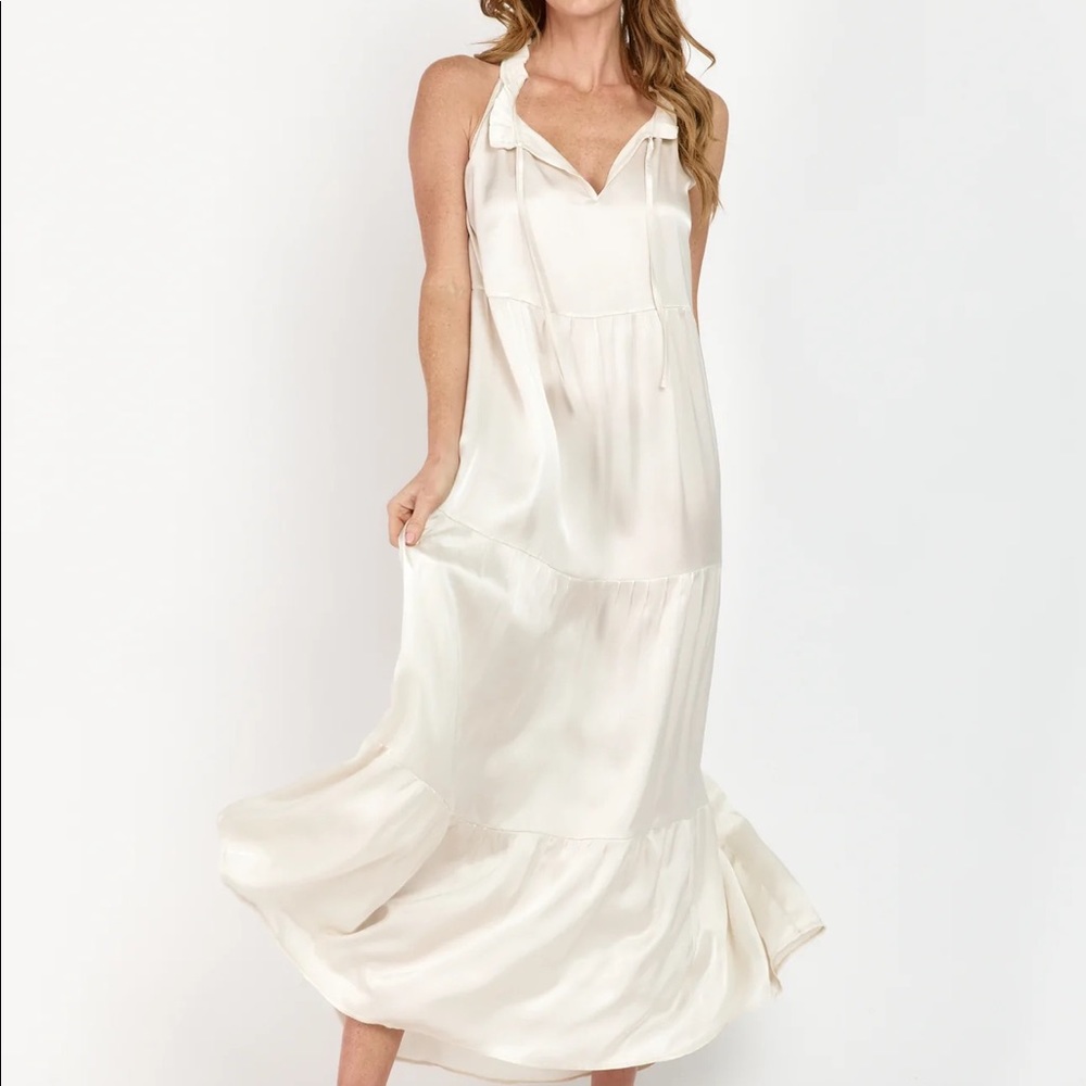 Sofia Paola Champagne Maxi O/S